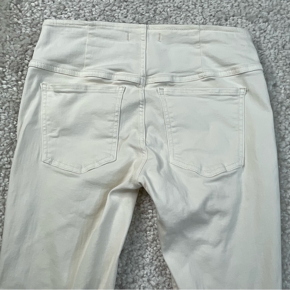 Free People Flare Jeans Womens 28 Bell Bottoms Pull On White Stretchy Denim Boho - Picture 8 of 14